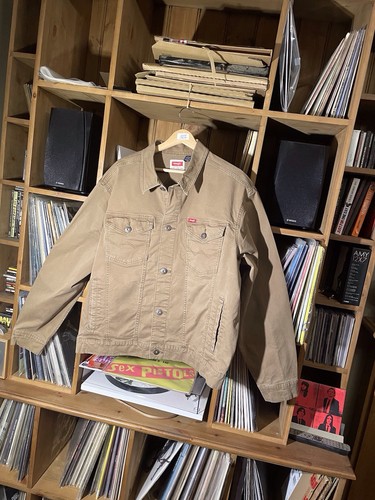 Men wrangler denim trucker - men’s,